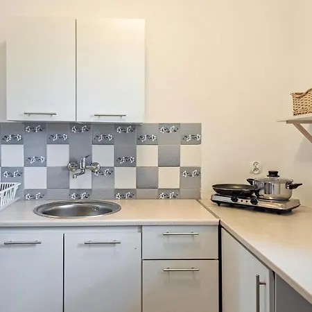 3 Bedroom Cozy In