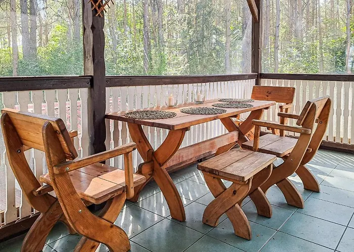 3 Bedroom Cozy In Semesterbostad Stężyca